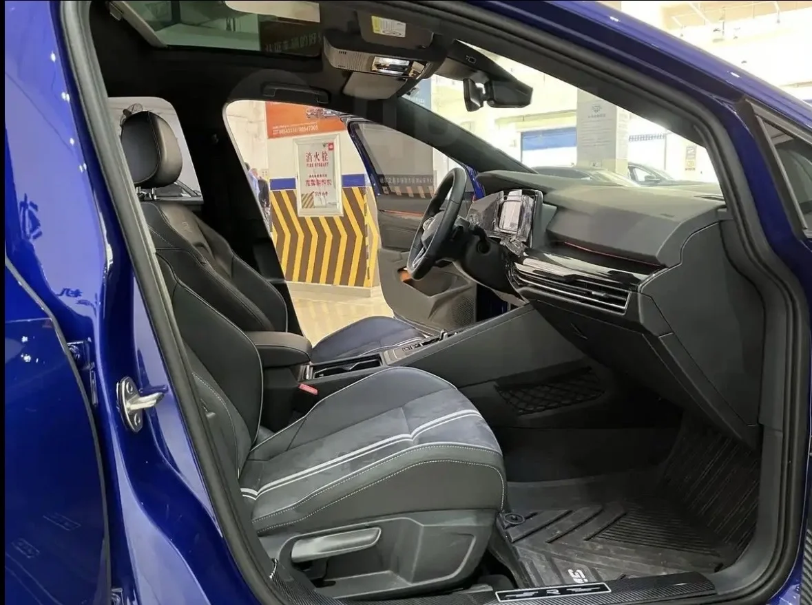 Volkswagen Golf 8 2021 - миниатюра 15