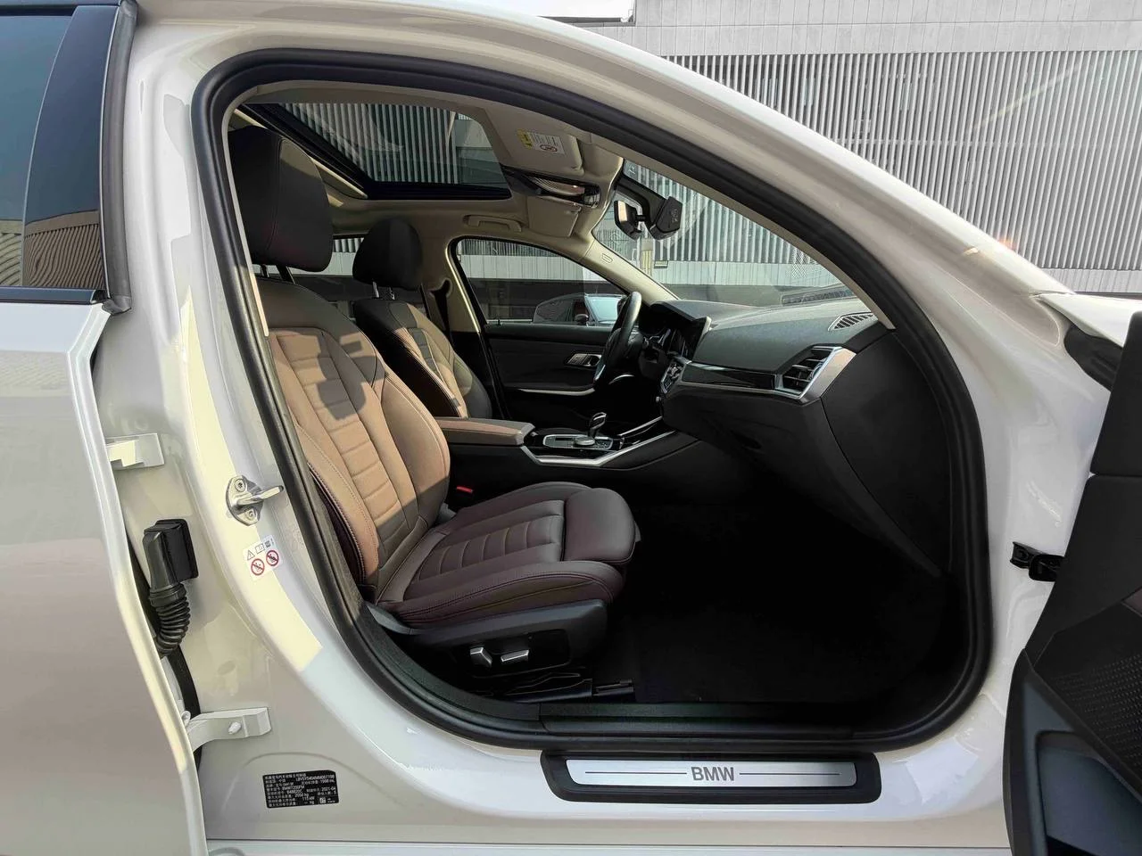 Bmw 320i 2021 - миниатюра 12