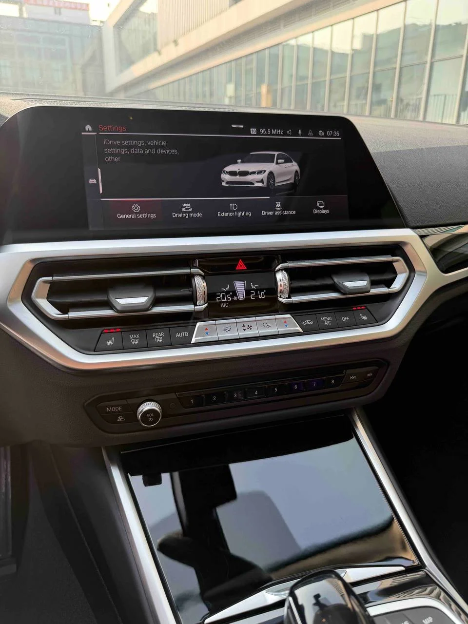 Bmw 320i 2021 - миниатюра 13