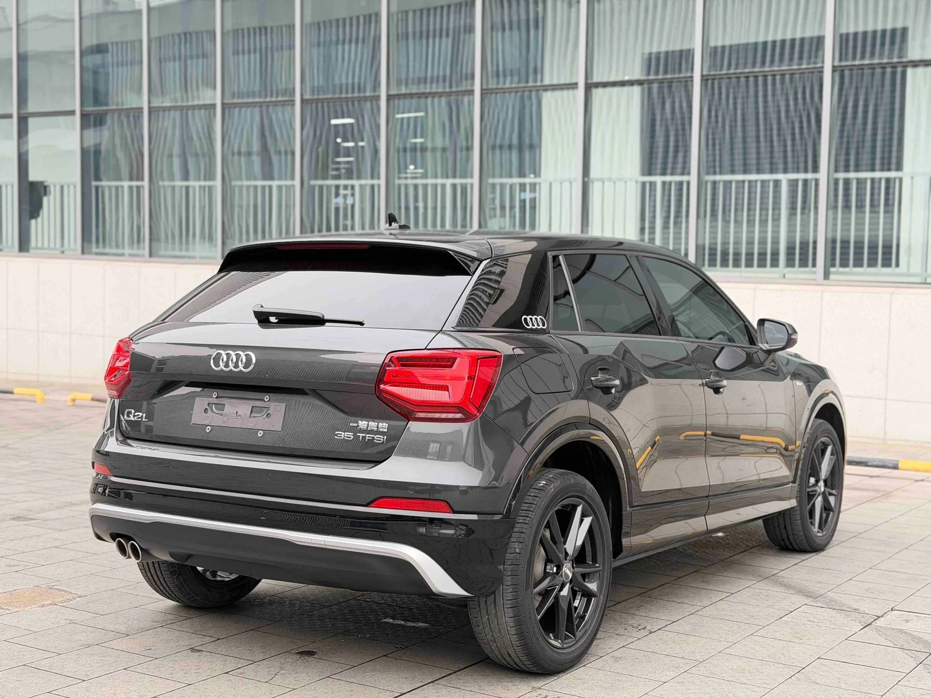 Audi Q2L 2022 - миниатюра 6