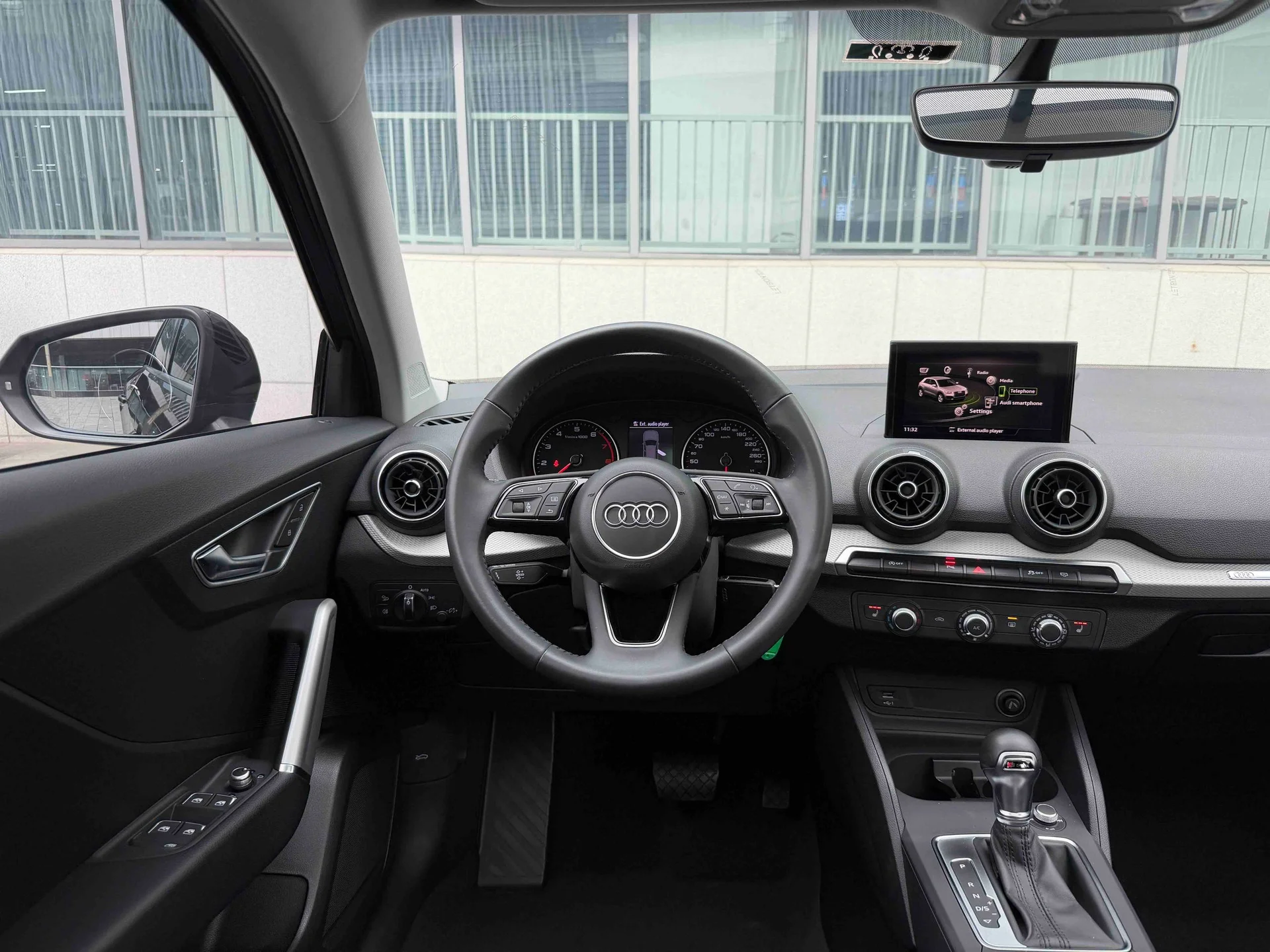 Audi Q2L 2022 - миниатюра 9