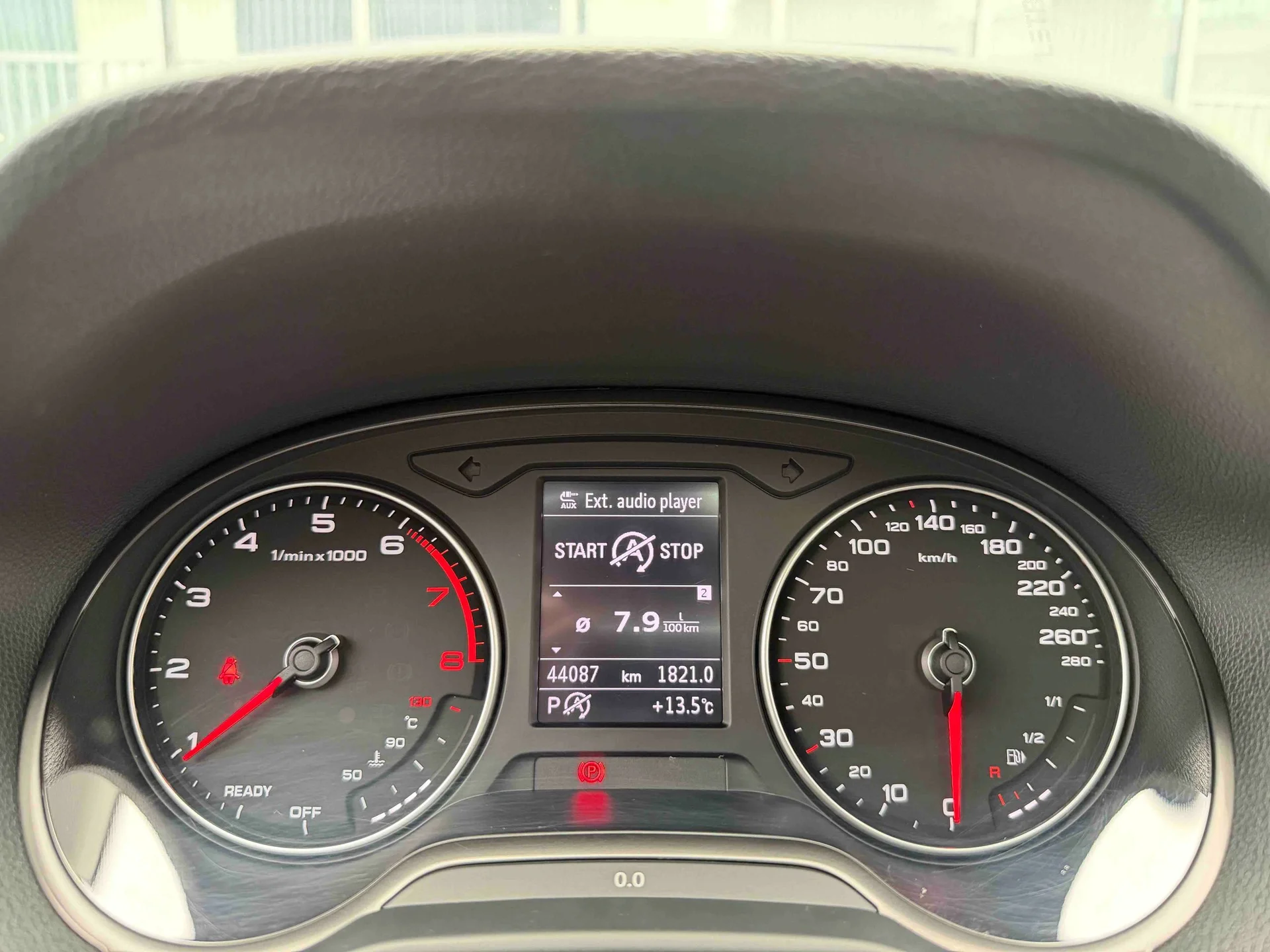 Audi Q2L 2022 - миниатюра 16