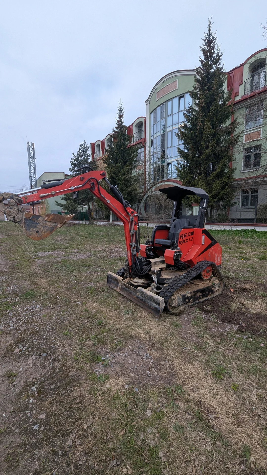 Продам мини-экскаватор RED RBZ12. - миниатюра 4