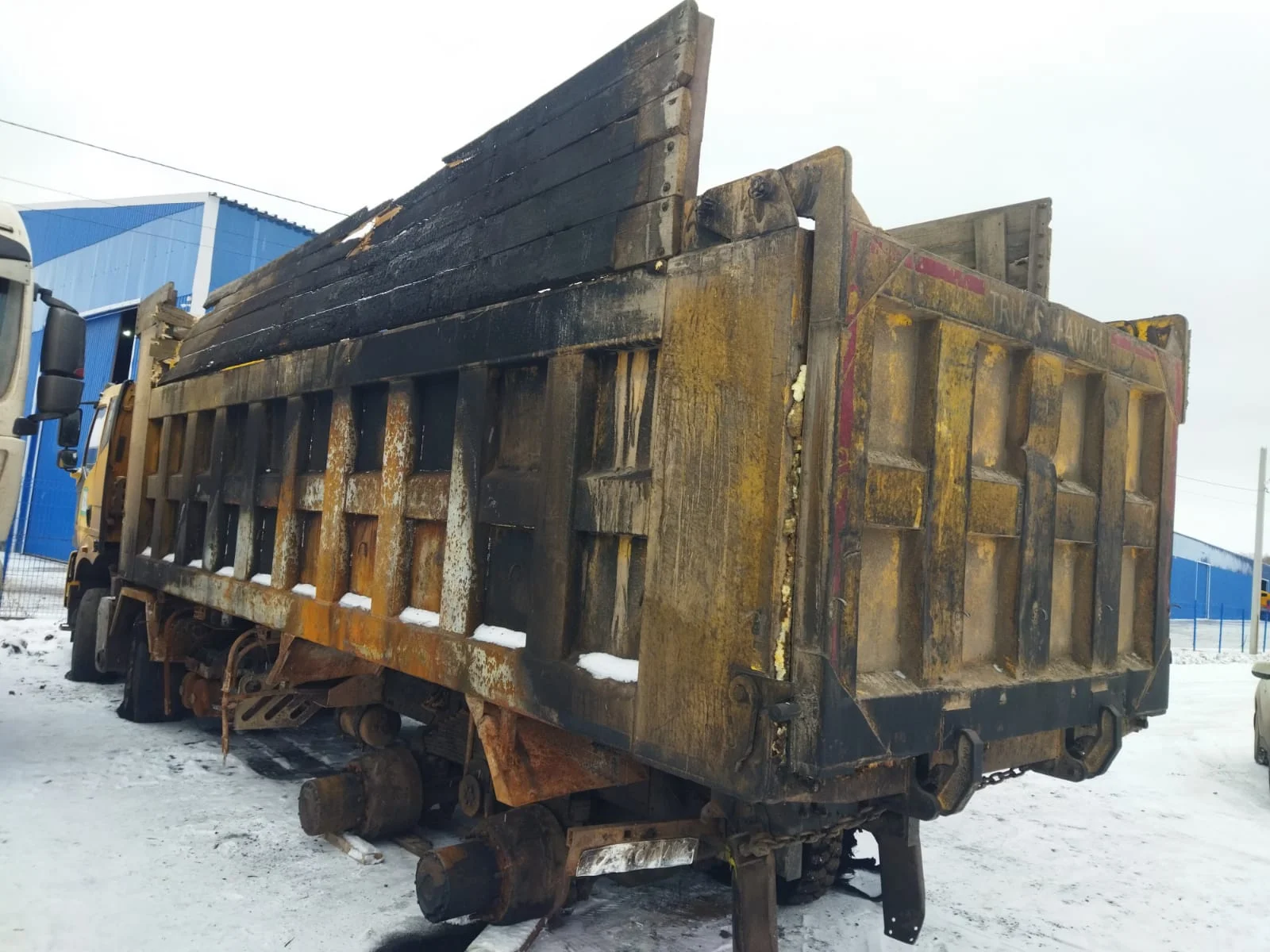 Самосвал FAW (8х4) 2021 года выпуска - миниатюра 10