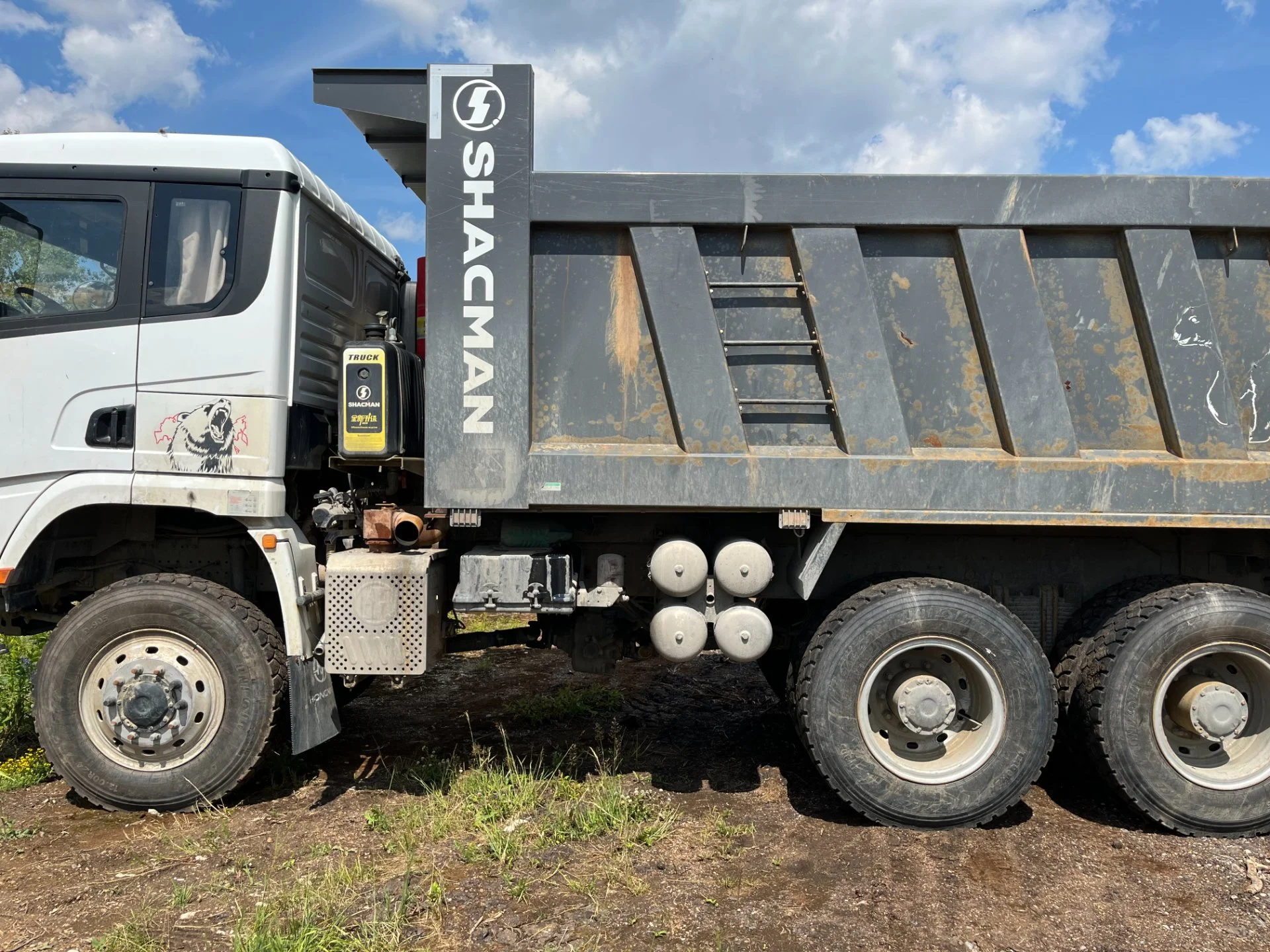 Самосвал SHACMAN, SX32586T385 (6х6) 2023 года выпуска - миниатюра 3
