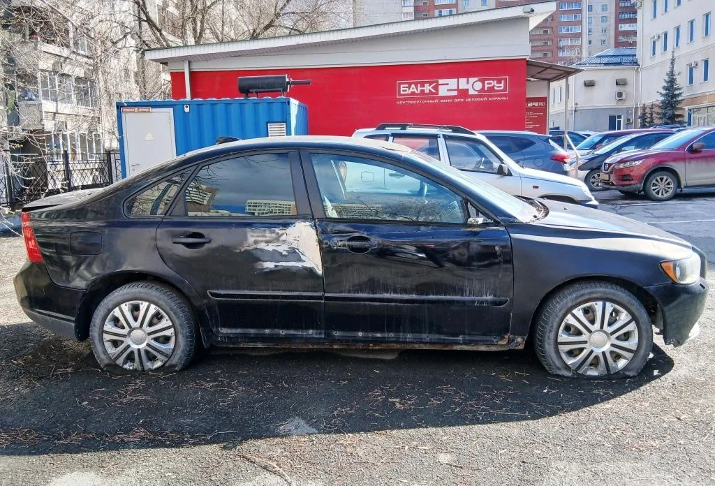 VOLVO S40, VIN YV1MS204282363187 - миниатюра 2