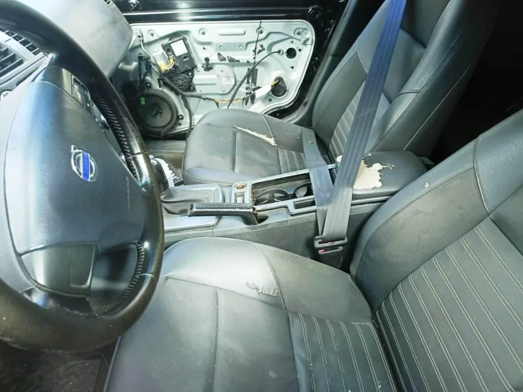 VOLVO S40, VIN YV1MS204282363187 - миниатюра 25