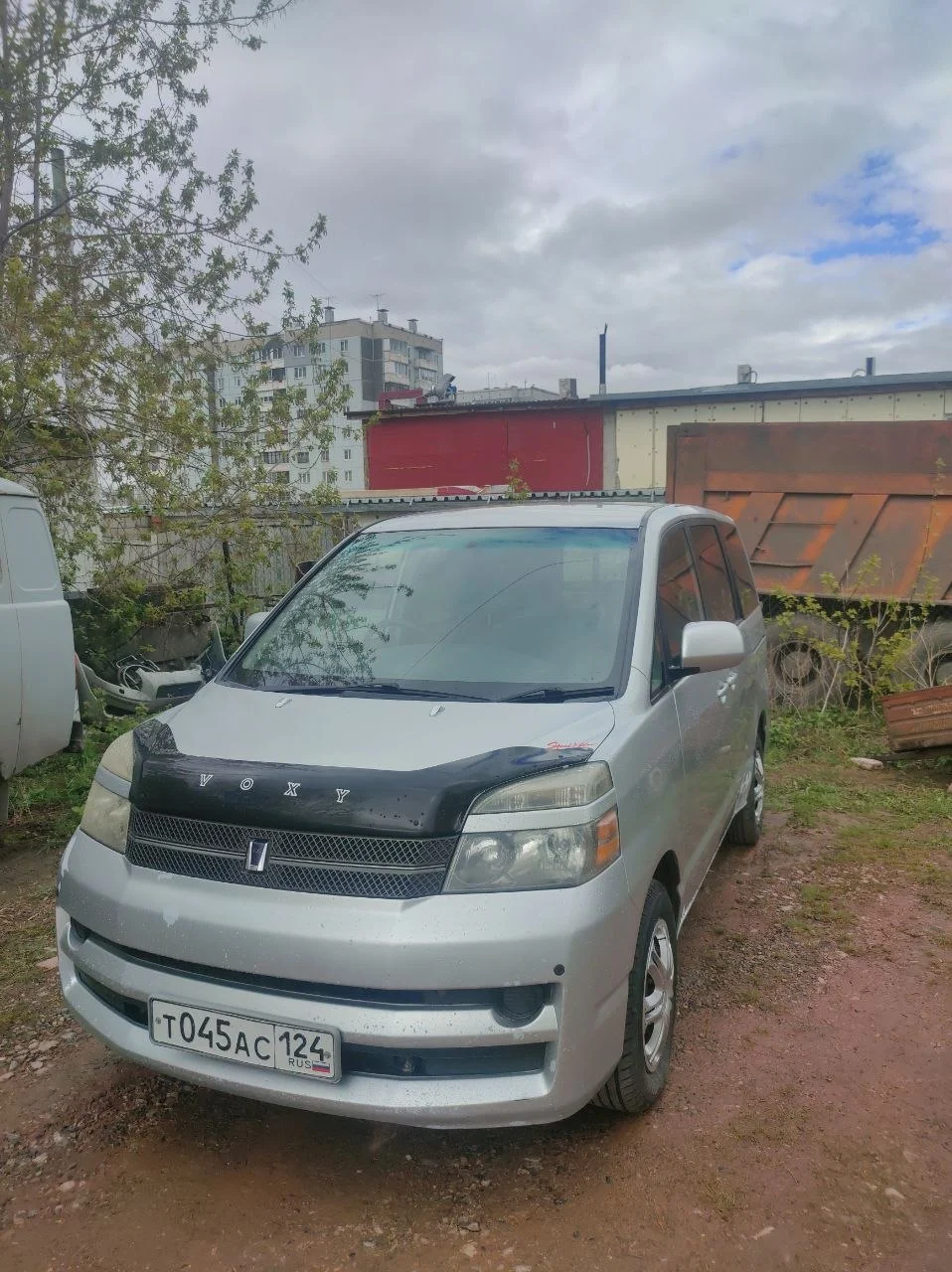 Продажа Toyota Voxy, 2005 год в Красноярске - миниатюра 2