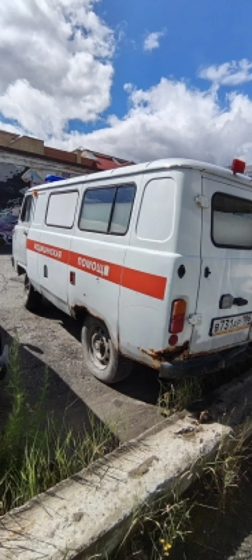 УАЗ 396255 Специализ.автомобиль (А/М скорой мед.помощи) - миниатюра 4