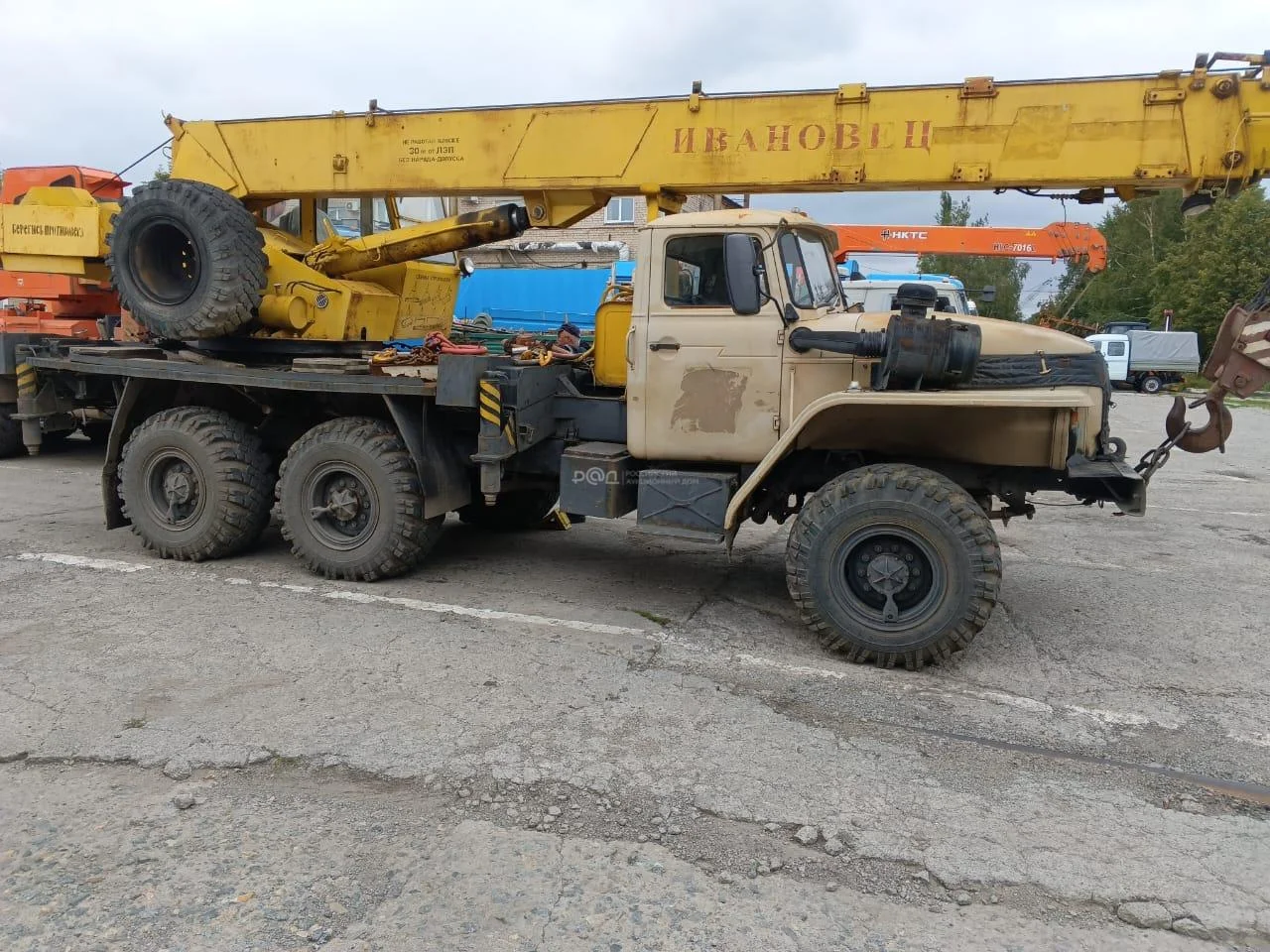 Специальный автокран КС-35714 УРАЛ-5557. - миниатюра 3