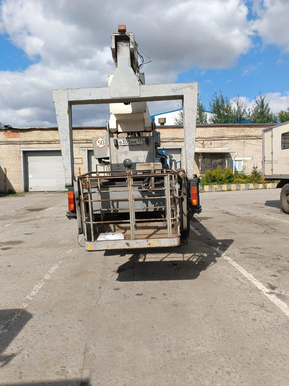 Автогидроподъёмник ПСС-141.36 на шасси КАМАЗ-53228-15. - миниатюра 7