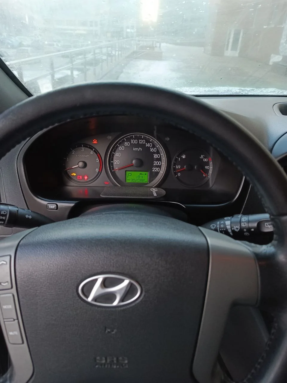 Hyundai H-1 2,5 АТ - миниатюра 4