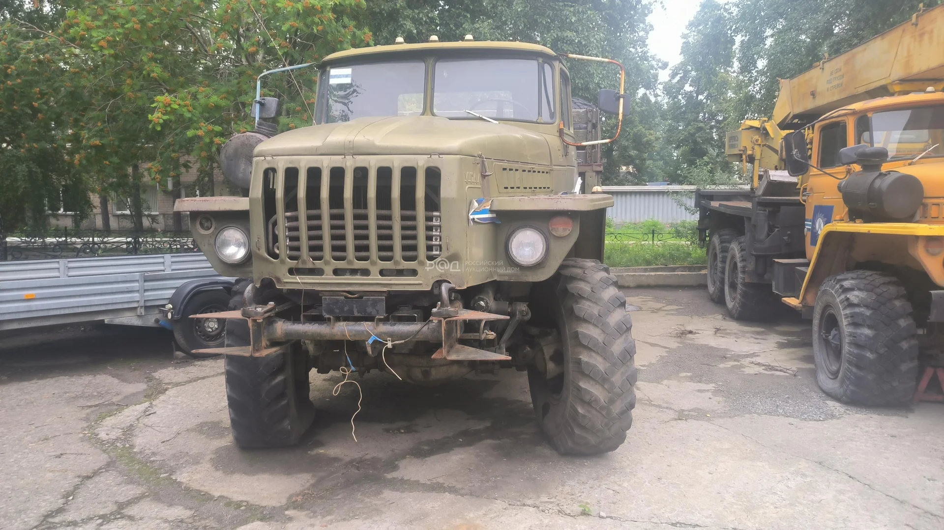 Грузовой бортовой Урал 4320-31 - изображение 1