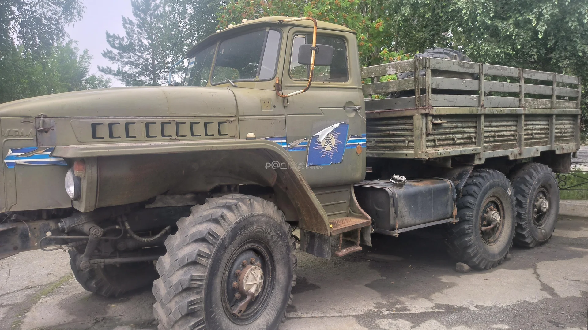 Грузовой бортовой Урал 4320-31 - миниатюра 2