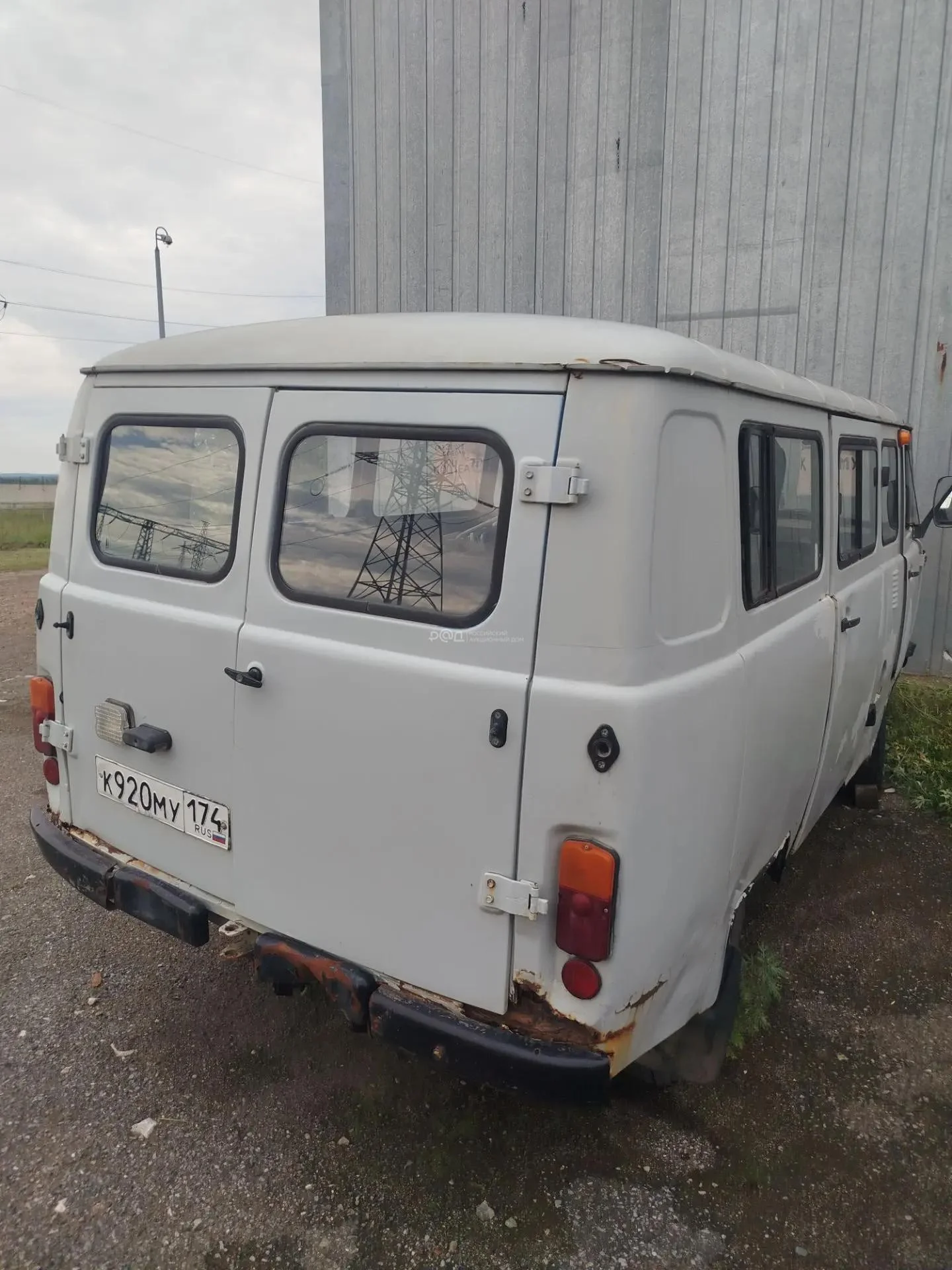 Специальный пассажирский УАЗ - 220695 - миниатюра 6
