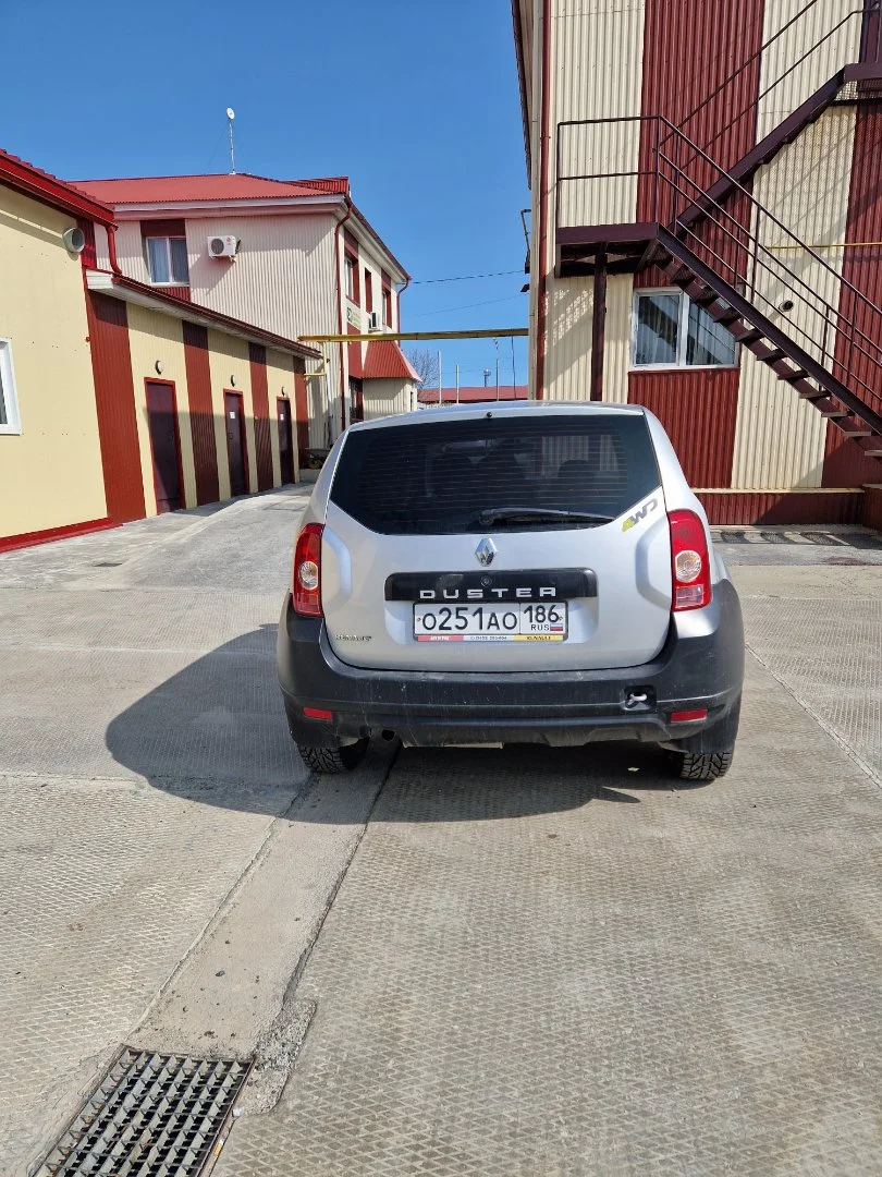 RENAULT DUSTER. - миниатюра 5