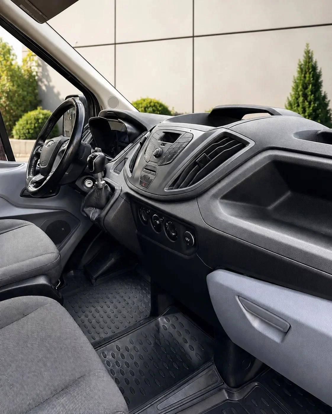 Ford transit 2019 - миниатюра 3