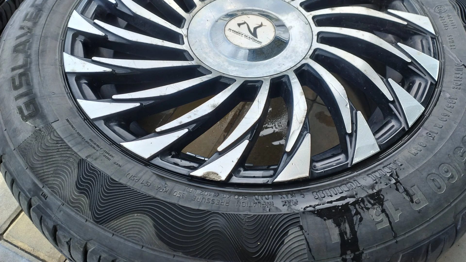 185/60 R15 шкод рапид поло 5 100 резина почти новая - миниатюра 9