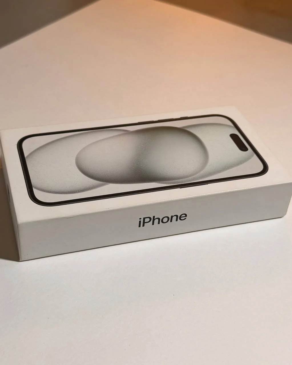 iPhone 15, 128гб, 2SIM, черного цвета - изображение 1
