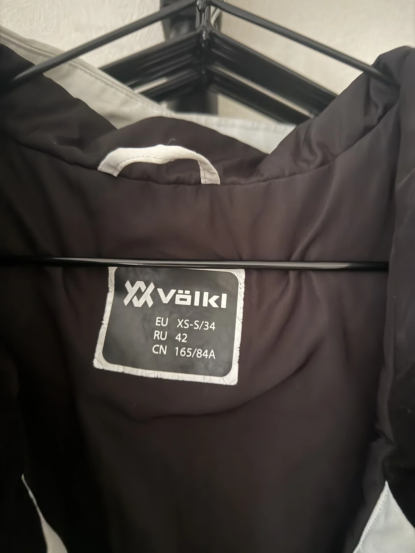 Куртка в отличном состоянии - миниатюра 4
