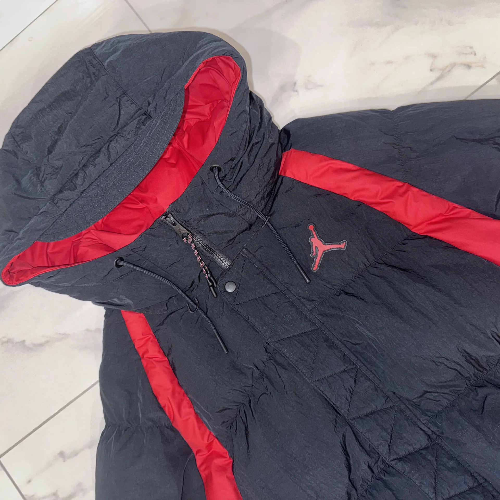 Пуховиков Jordan Essentials черный - миниатюра 3