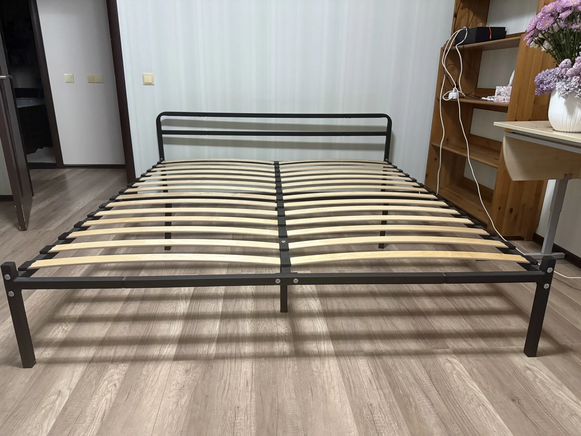 Кровать каркас железная 180*200 - миниатюра 2