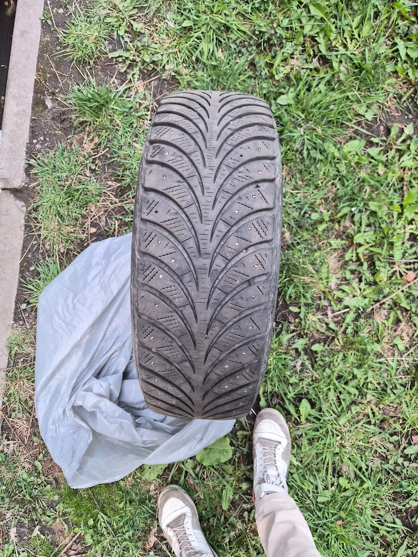 Goodyear UltraGrip Extreme 215/65 r16 - миниатюра 3