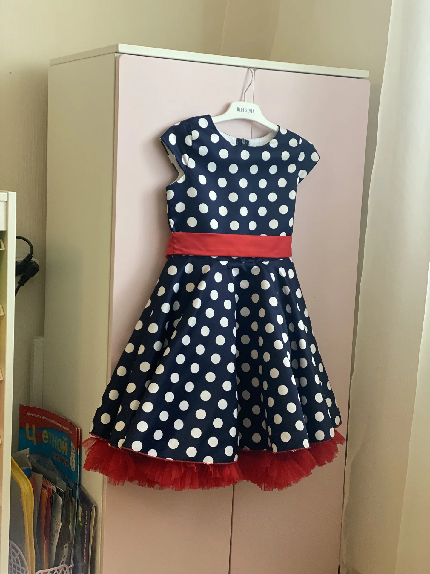 Платье пышное стиляги для девочки Р. 122-128 - миниатюра 2