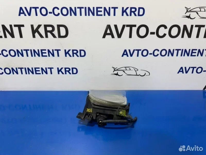 Фара противотуманная правая Honda Stepwgn RG1 K20A - изображение 1