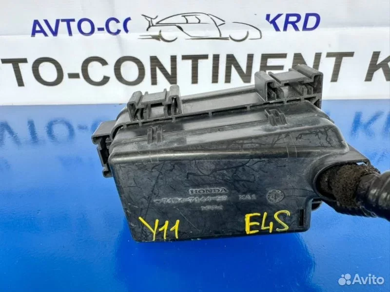Блок предохранителей Honda Elysion RR4 J30A - миниатюра 3