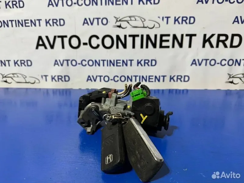 Замок зажигания Honda Elysion RR1 K24A - изображение 1