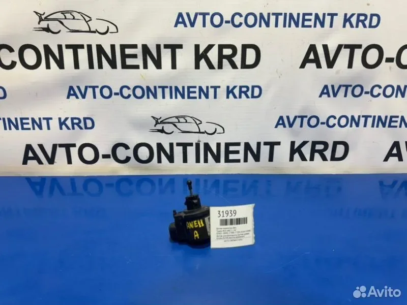 Моторчик корректора фар Toyota Wish ANE11 1AZ - изображение 1