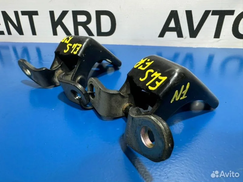 Петля двери передняя правая Honda Elysion RR1 K24A - миниатюра 3