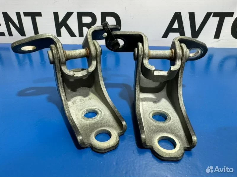Петля двери передняя правая Honda Elysion RR1 K24A - миниатюра 4