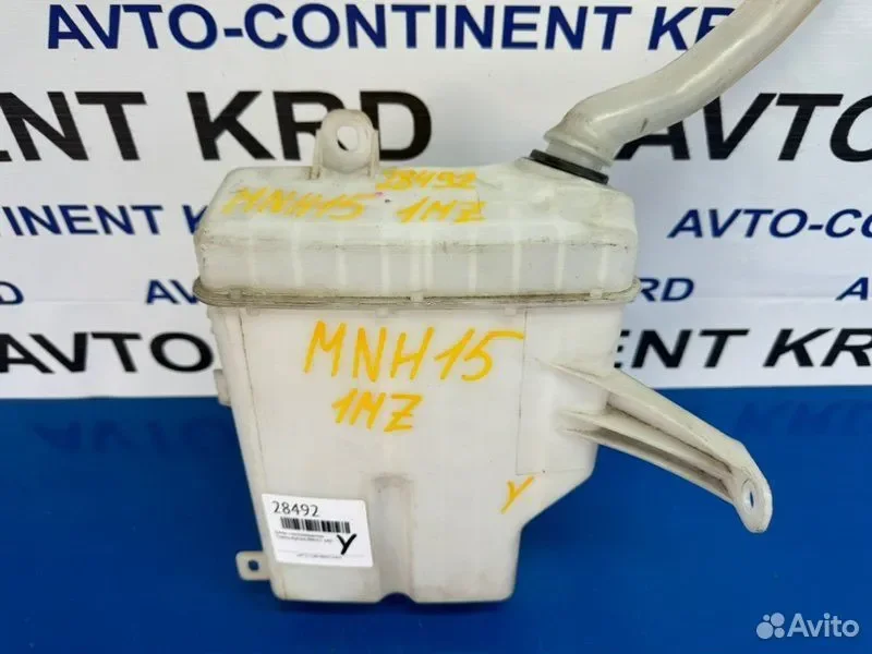 Бачок стеклоомывателя Toyota Alphard MNH15 1MZ - изображение 1
