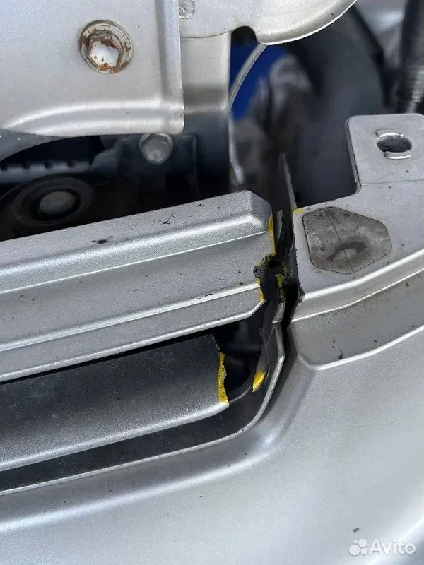 Nose CUT Toyota Voxy ZRR70 3ZR - миниатюра 6