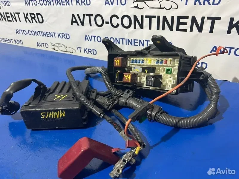 Блок предохранителей Toyota Alphard MNH15 1MZ - миниатюра 4