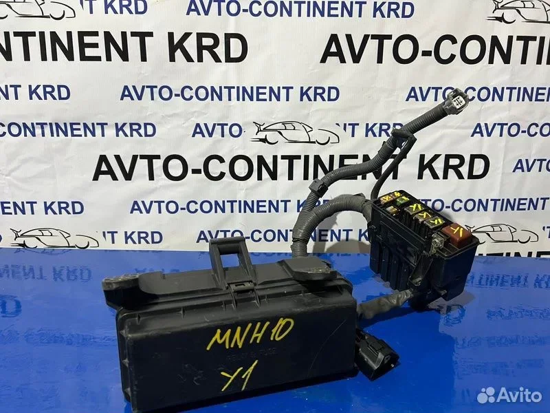 Блок предохранителей Toyota Alphard MNH10 1MZ - миниатюра 2