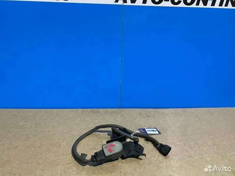 Датчик уровня кузова Nissan Skyline V36 - миниатюра 2
