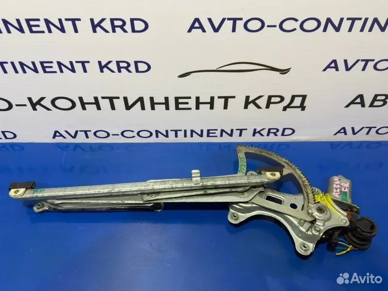 Стеклоподъемник передний правый Toyota Noah AZR60 - миниатюра 5