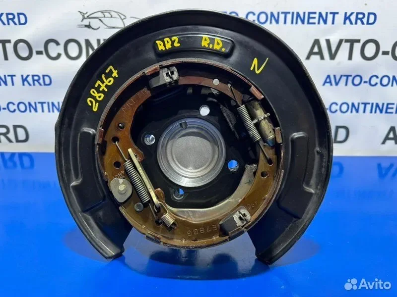 Поворотный кулак задний правый Honda Elysion RR1 - миниатюра 3