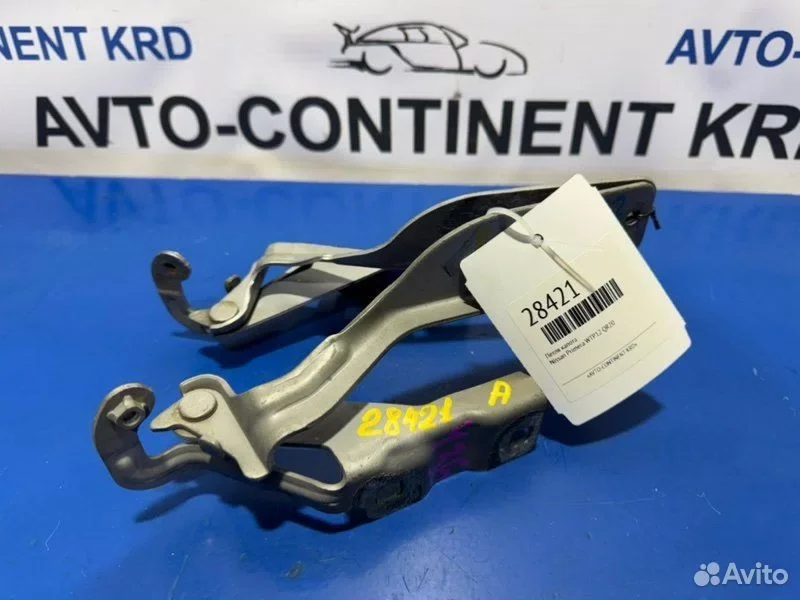 Петля капота Nissan Primera WTP12 QR20 - миниатюра 3