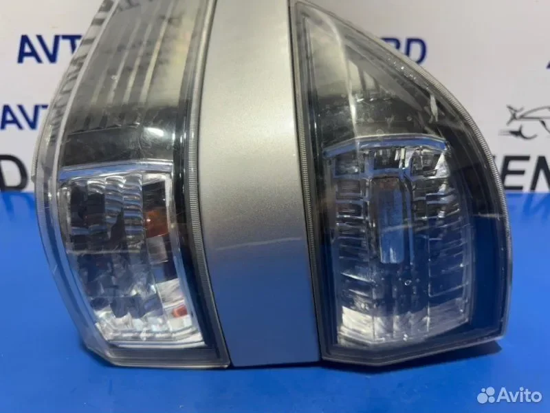 Стоп правый Toyota Vellfire GGH25 2GR - изображение 1