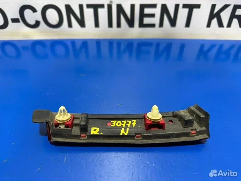 Катафот верхний задний правый Honda Elysion RR2 - миниатюра 3