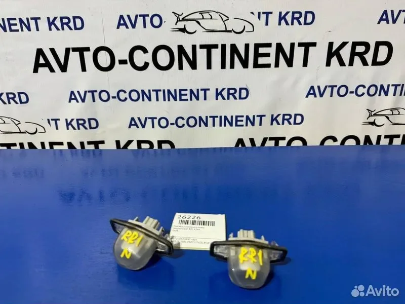 Подсветка номерного знака Honda Elysion RR1 K24A - миниатюра 2