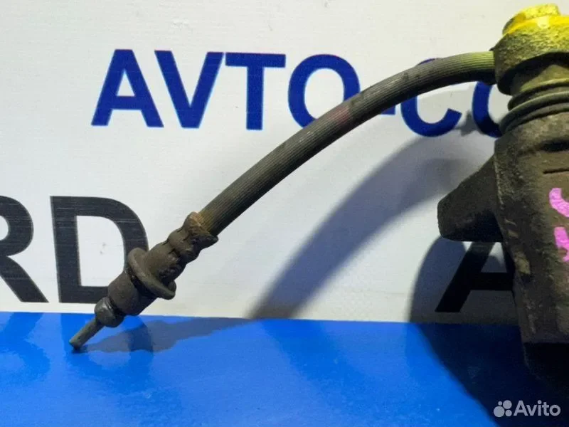Суппорт тормозной задний левый Toyota Alphard - миниатюра 5