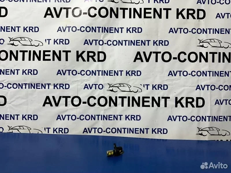 Датчик положения коленвала Toyota Alphard MNH10 - изображение 1