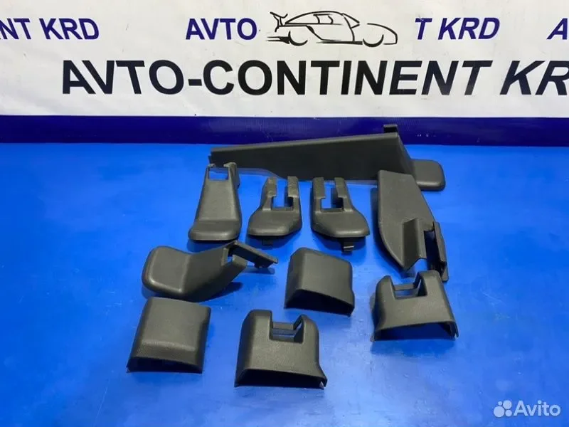 Накладка креплений сидения Honda Elysion RR1 K24A - миниатюра 2