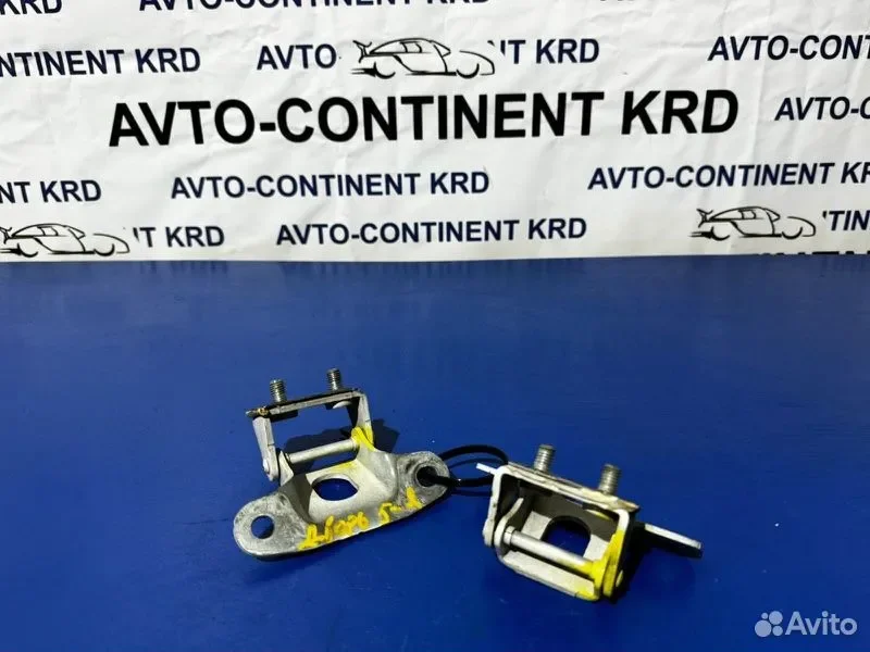 Петля крышки багажника Honda Elysion RR3 J30A - миниатюра 3