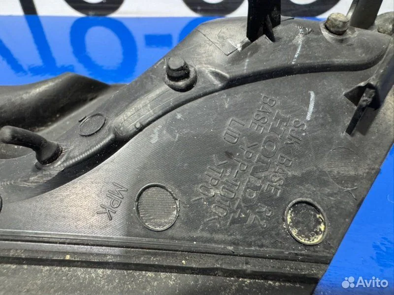 Уголок жабо Honda Elysion RR1 K24A - миниатюра 3